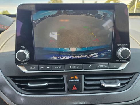 Used 2023 Nissan Altima 2.5 SR FWD image 11