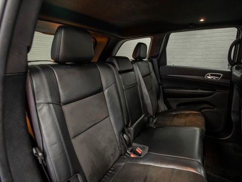 Used 2019 Jeep Grand Cherokee Altitude image 22