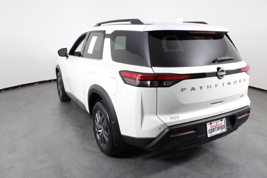 Certified 2024 Nissan Pathfinder SV FWD image 16