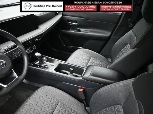 Certified 2025 Nissan Kicks SV FWD image 16