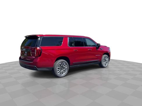 Used 2023 GMC Yukon XL Denali Ultimate AWD/4WD image 8