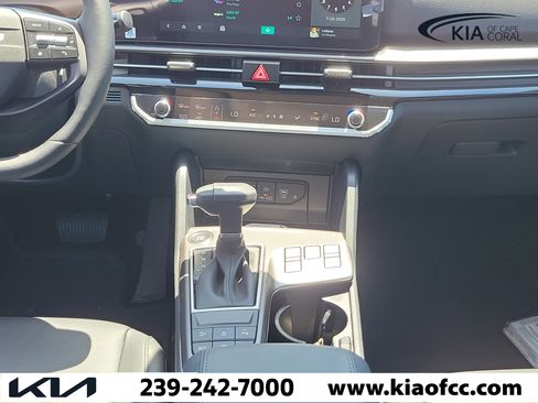 New 2026 Kia Sportage EX w/ EX Panorama Roof Package FWD image 19