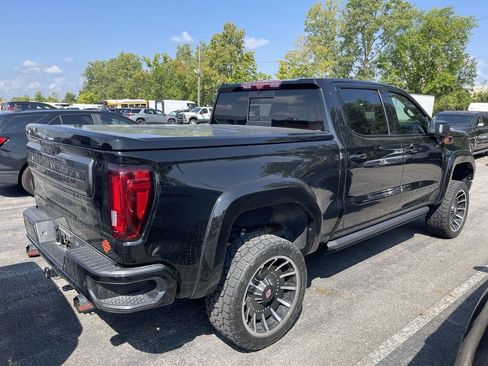 Used 2023 GMC Sierra 1500 AT4 w/ AT4 Premium Package AWD/4WD image 8