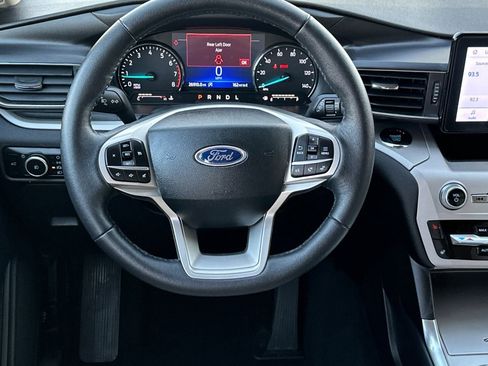 Used 2024 Ford Explorer XLT w/ Equipment Group 202A image 14