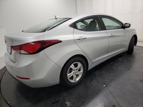 Used 2014 Hyundai Elantra SE image 9