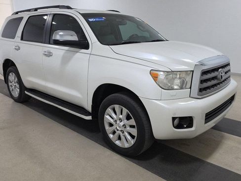 Used 2016 Toyota Sequoia Platinum AWD/4WD image 3
