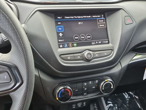 Used 2023 Chevrolet TrailBlazer LS AWD/4WD image 13