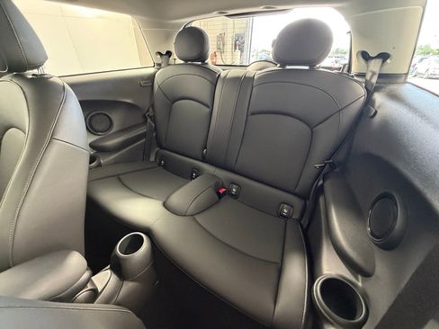 Used 2023 MINI Cooper 2-Door Hardtop image 28