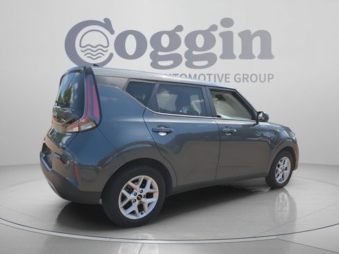 Used 2024 Kia Soul LX w/ Option Group 015 FWD image 5