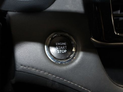 Used 2023 Toyota Highlander L AWD/4WD image 33