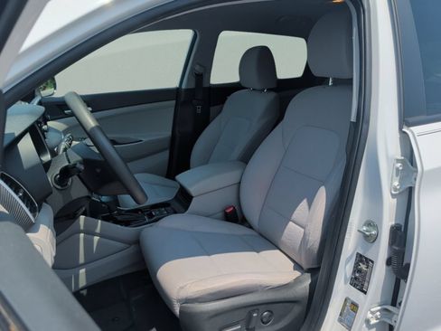 Used 2020 Hyundai Tucson Value FWD image 15