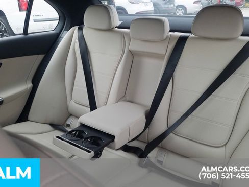 Used 2025 Mercedes-Benz C 300 Sedan image 19