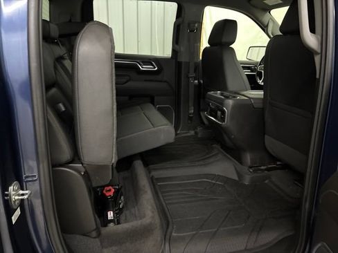 Used 2022 Chevrolet Silverado 1500 LTZ w/ LTZ Convenience Package II AWD/4WD image 15