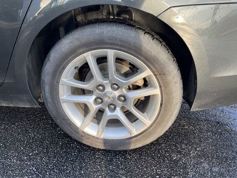 Used 2015 Chevrolet Malibu LT w/ Power Convenience Package image 12