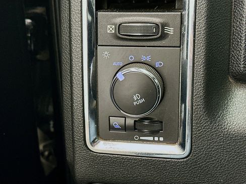 Used 2015 RAM 1500 Laramie w/ Convenience Group image 17