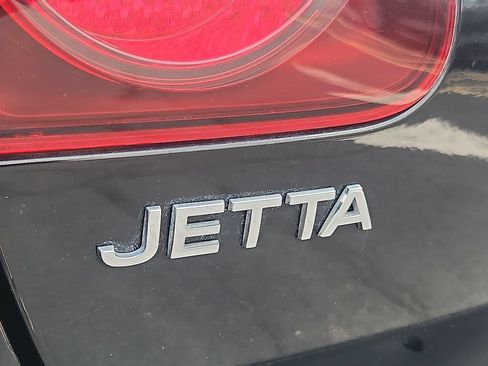 Used 2009 Volkswagen Jetta SE FWD image 27