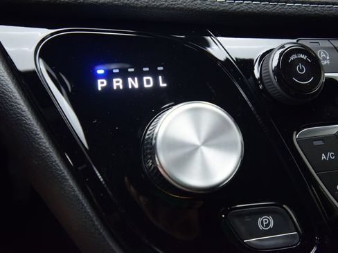 New 2027 Chrysler Pacifica Select FWD image 21
