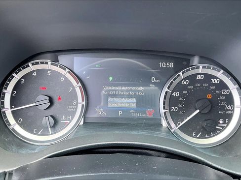 Used 2025 Toyota Highlander XLE FWD image 25
