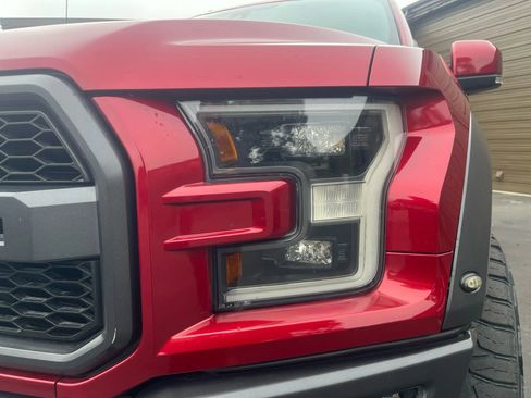 Used 2018 Ford F150 Raptor w/ Equipment Group 802A Luxury image 16