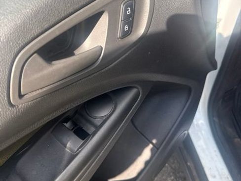 Used 2016 Ford Transit Connect XL FWD image 17