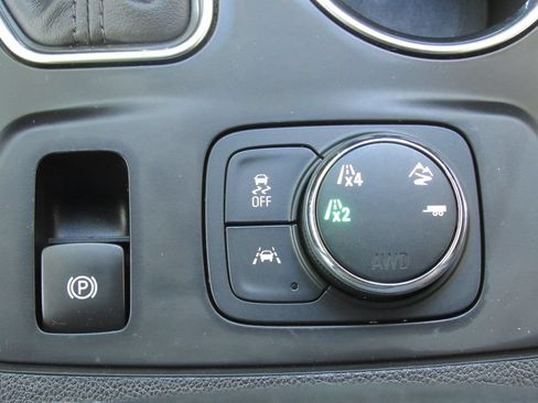 Used 2020 Chevrolet Traverse RS AWD/4WD image 34