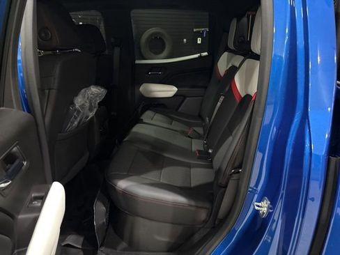 Used 2024 GMC Canyon AT4X w/ AT4X AEV Edition image 28