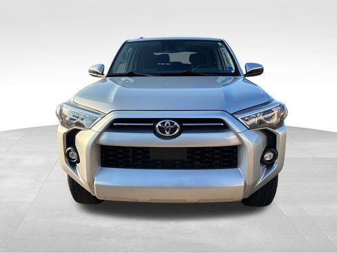Used 2024 Toyota 4Runner SR5 RWD image 9