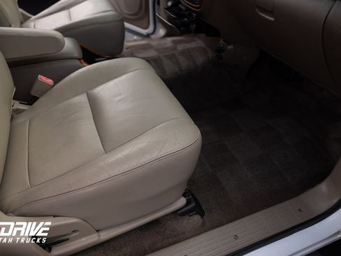 Used 2001 Toyota Tundra Limited image 13