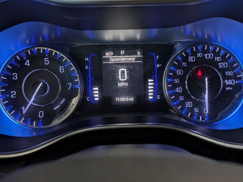 Used 2015 Chrysler 200 Limited w/ Convenience Group FWD image 24