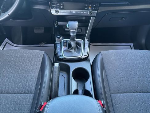 Certified 2025 Kia Seltos S image 28