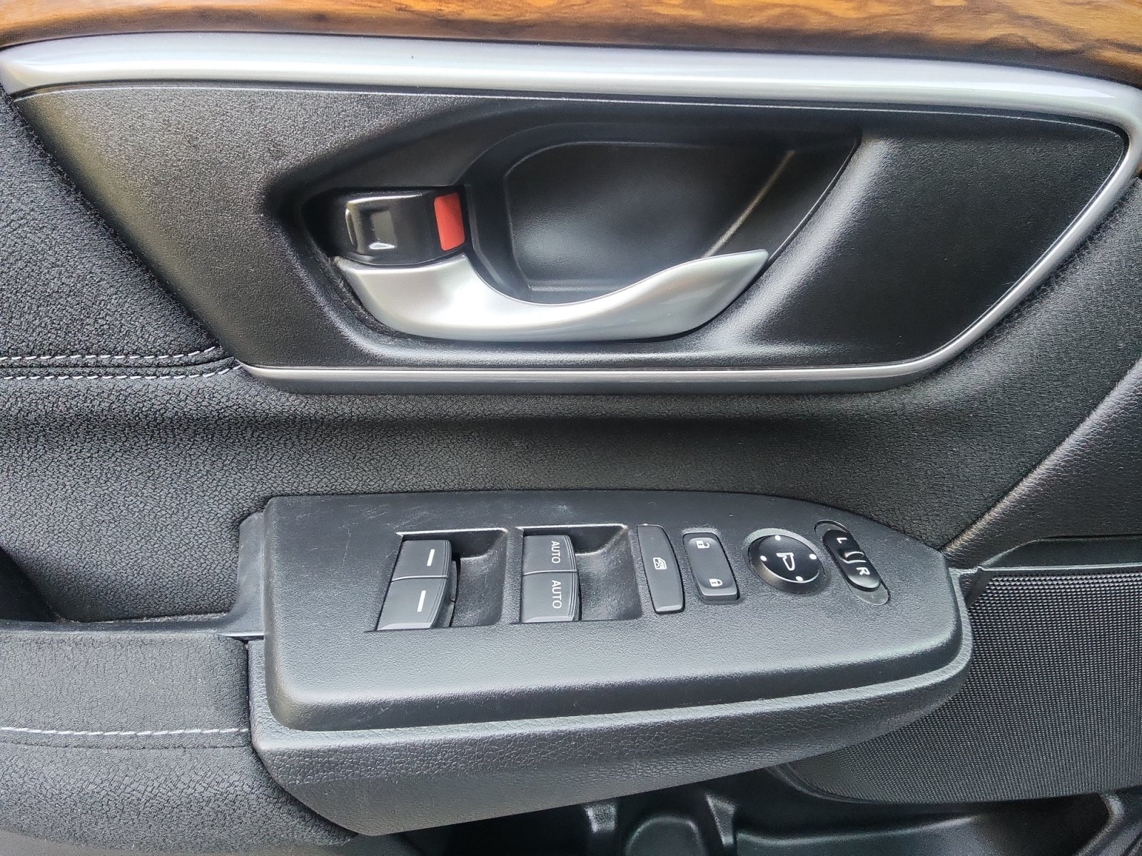 Used 2018 Honda CR-V EX image 19