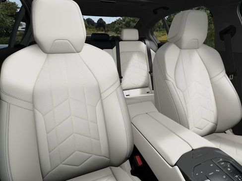 New 2026 BMW 540i xDrive w/ M Sport Package image 11