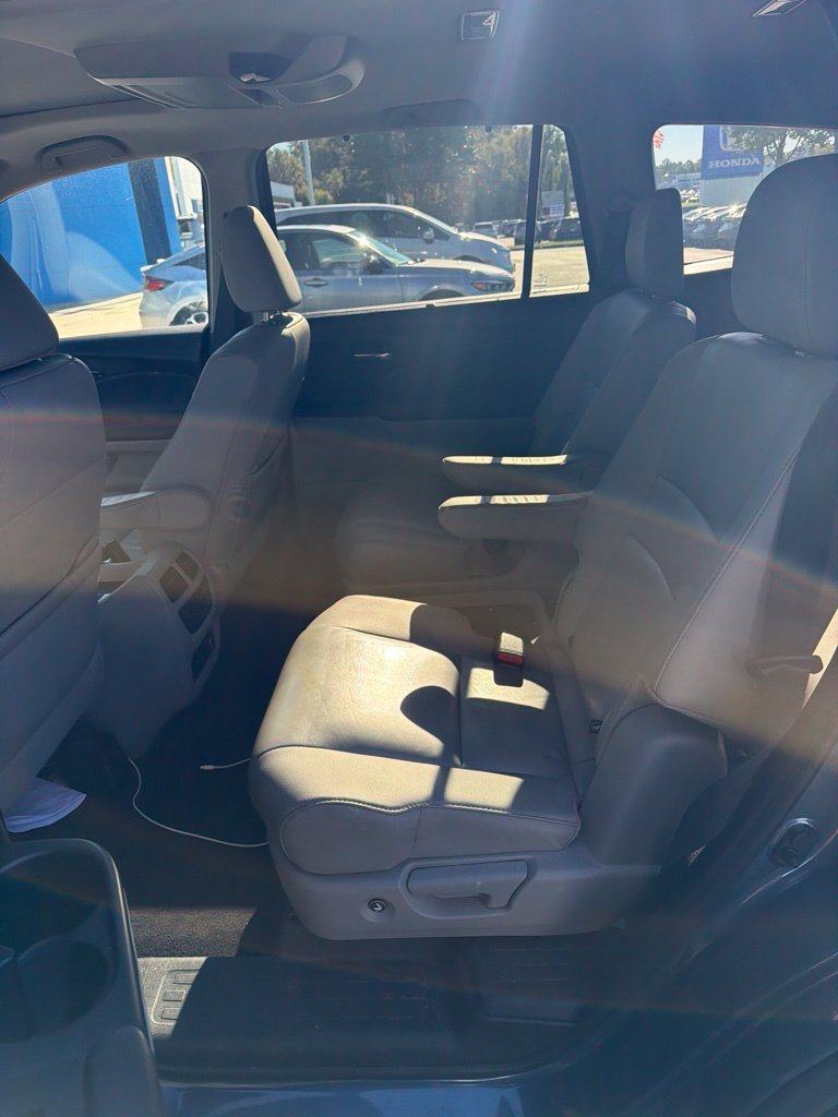 Used 2022 Honda Pilot Touring image 10