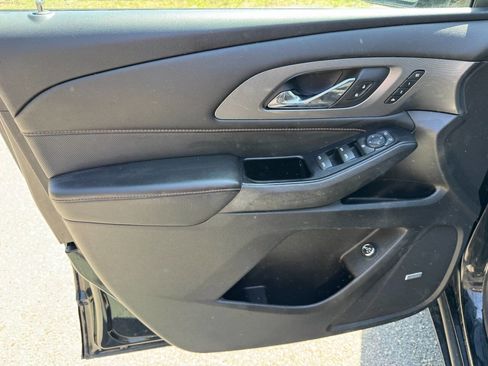 Used 2018 Chevrolet Traverse Premier w/ Redline Edition image 39