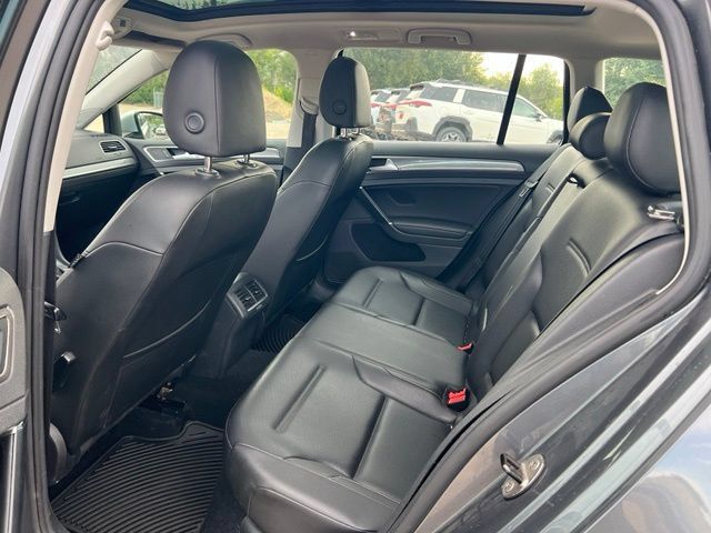 Used 2017 Volkswagen Golf Alltrack SE AWD/4WD image 27