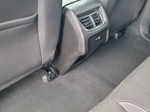 Used 2025 Chevrolet Blazer LT AWD/4WD image 26