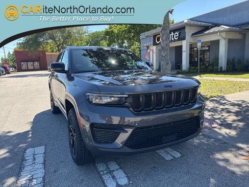Used 2024 Jeep Grand Cherokee Altitude RWD image 1