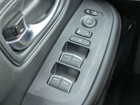 Used 2025 Honda HR-V Sport image 25