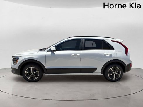 New 2026 Kia Niro LX FWD image 6