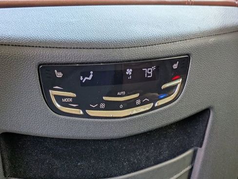 Used 2020 Cadillac Escalade Luxury image 15