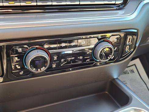 New 2026 Chevrolet Silverado 1500 High Country w/ High Country Premium Package image 18