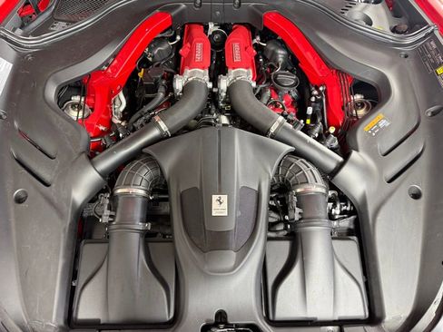 Used 2024 Ferrari Roma Spider RWD image 10