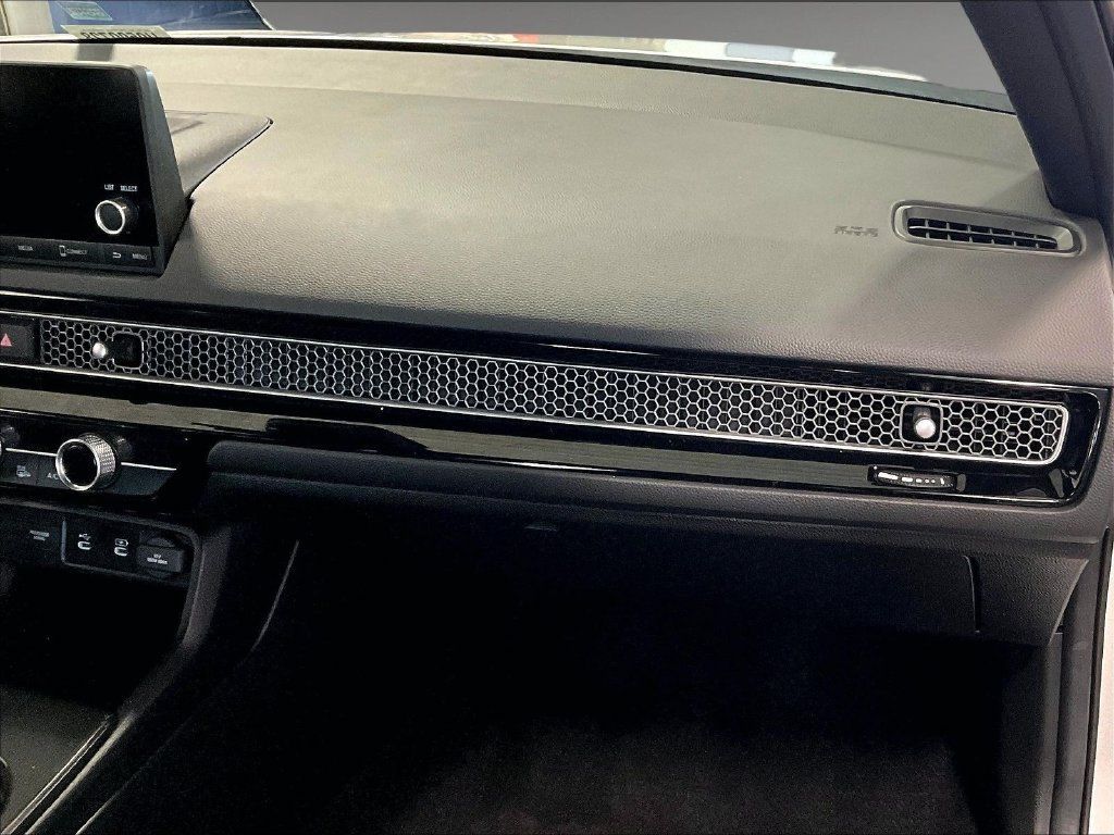 Used 2025 Honda Civic Sport image 13