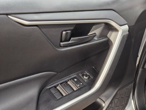Used 2023 Toyota RAV4 LE FWD image 21