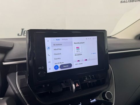 Used 2025 Toyota Corolla LE image 17