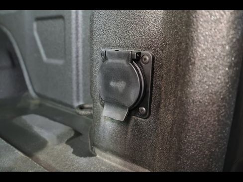 Used 2020 Chevrolet Silverado 1500 LTZ w/ LTZ Premium Package image 21