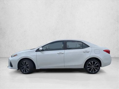 Used 2017 Toyota Corolla SE w/ Carpet Mat Package (TMS) FWD image 8