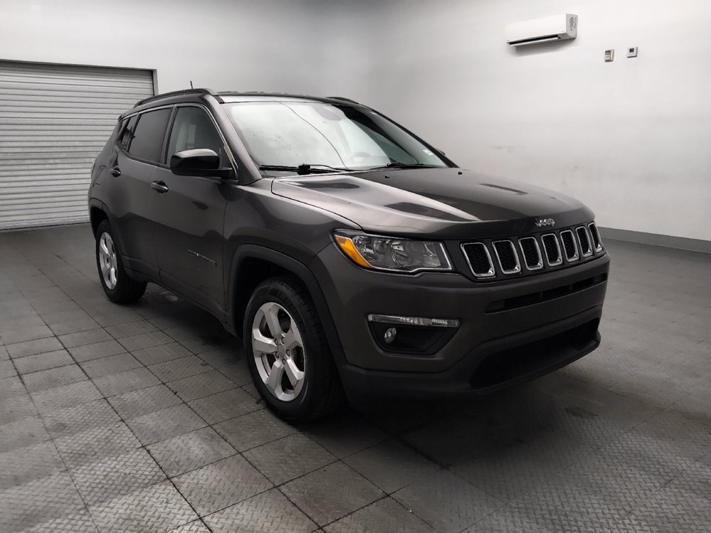 Used 2018 Jeep Compass Latitude FWD image 13