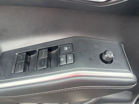 Used 2022 Toyota Highlander XLE FWD image 7