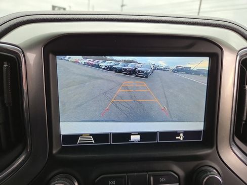 Used 2020 Chevrolet Silverado 1500 LT Trail Boss image 17